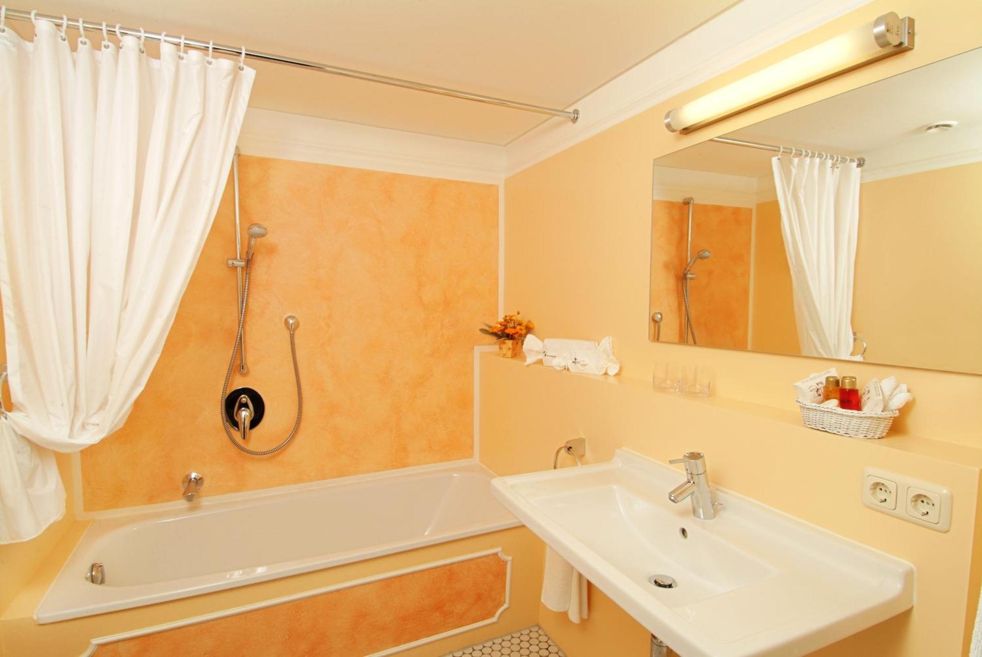 Hotel Leicht Biebelried Dış mekan fotoğraf