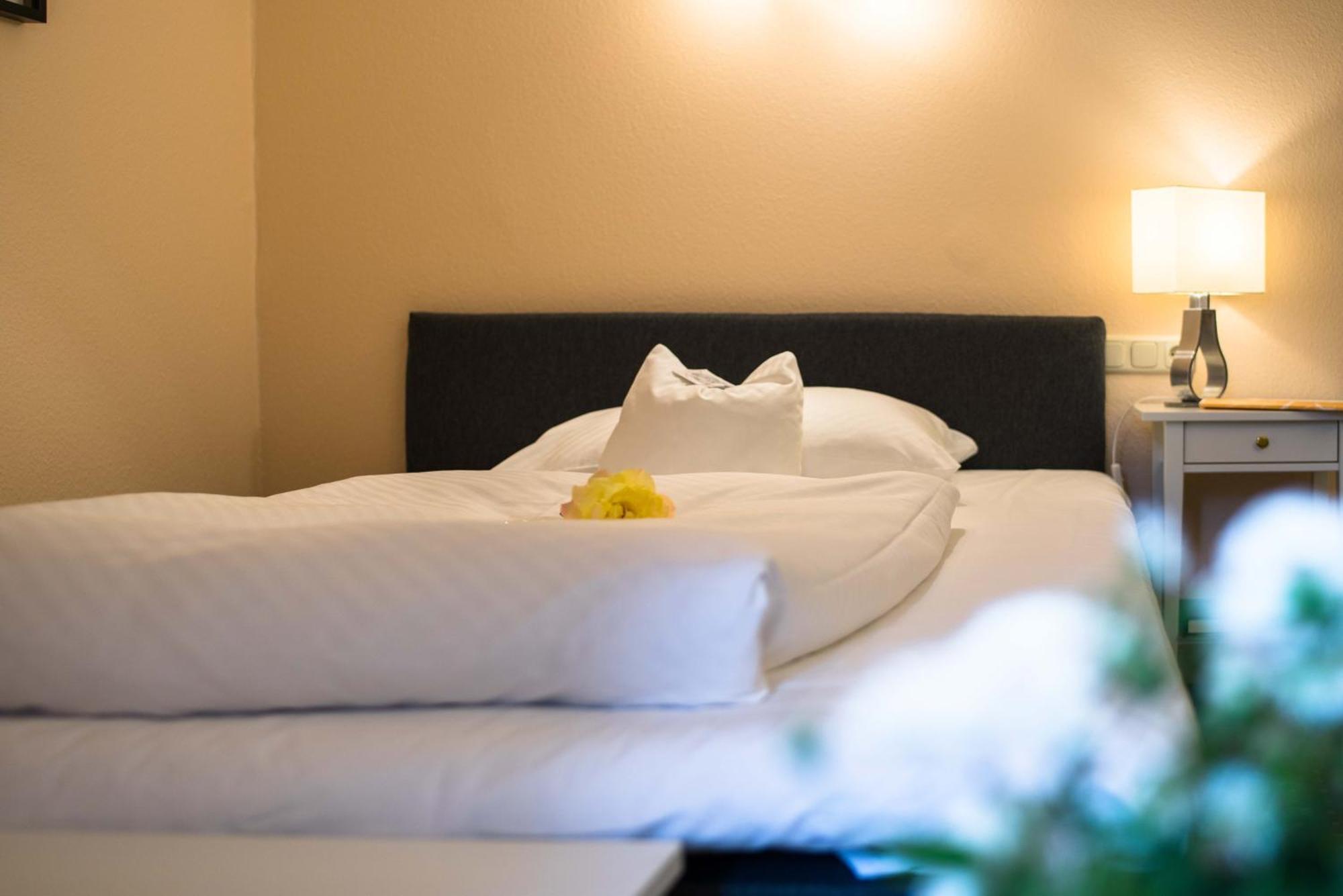 Hotel Leicht Biebelried Dış mekan fotoğraf