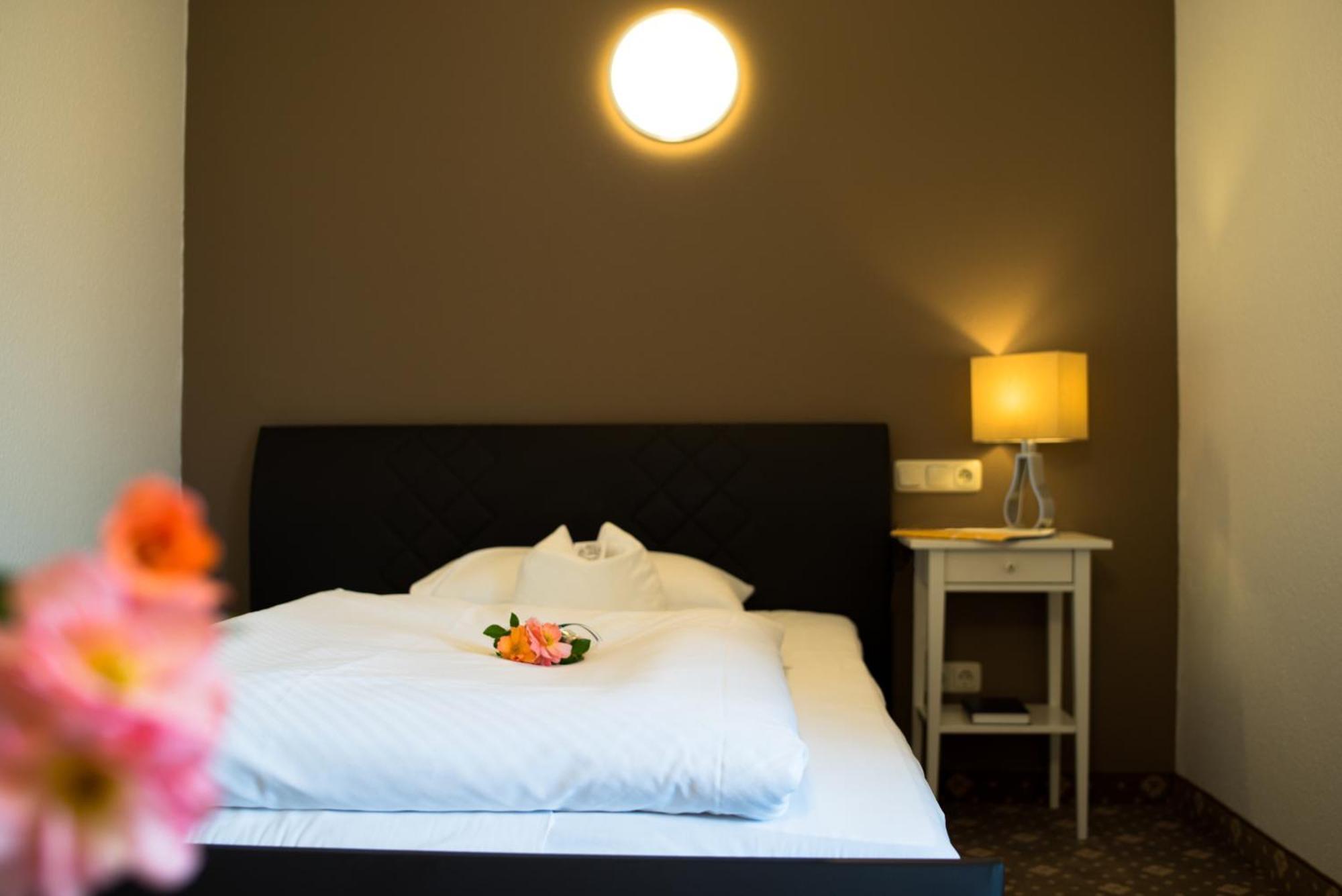 Hotel Leicht Biebelried Dış mekan fotoğraf